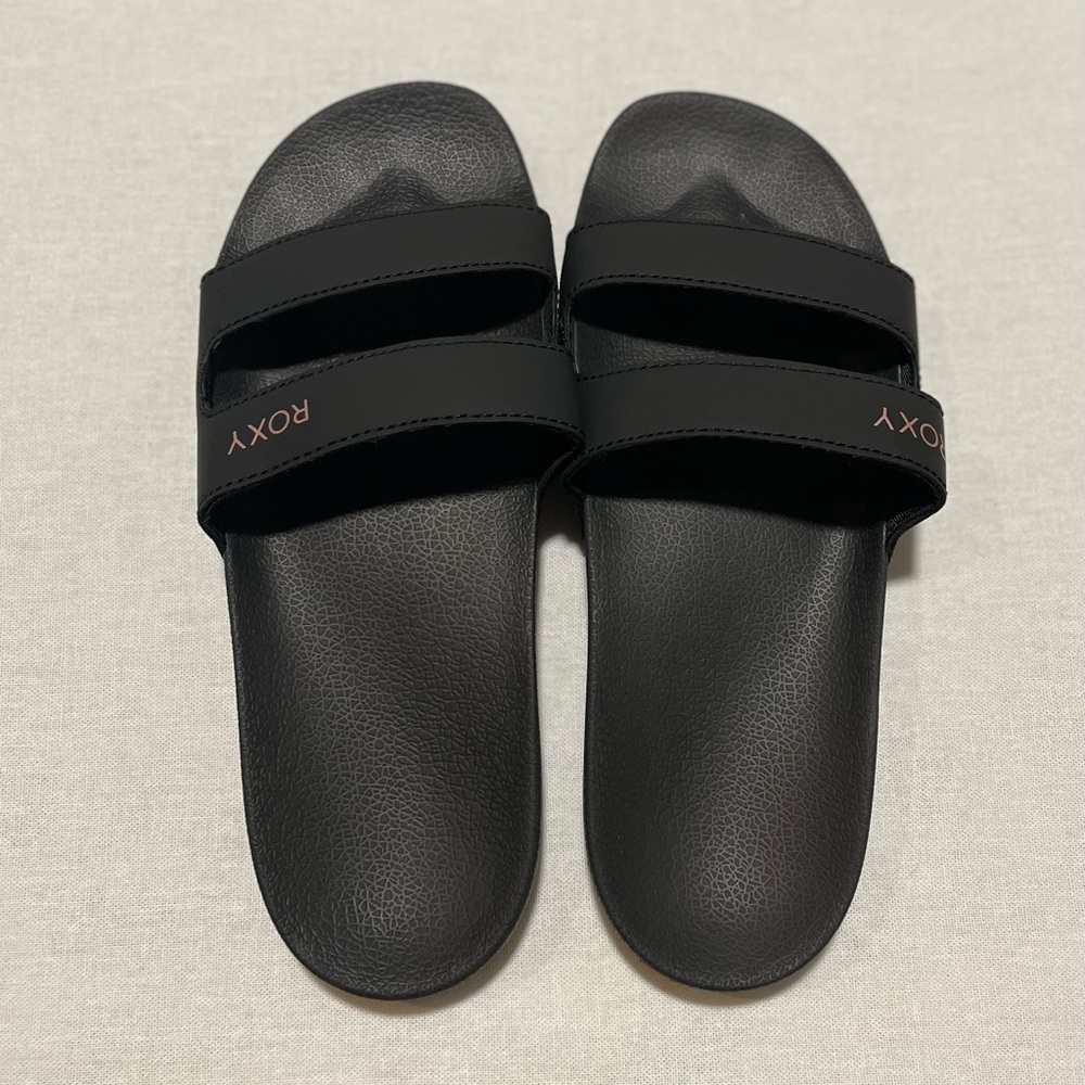 Roxy Slides - Picture 4 of 6